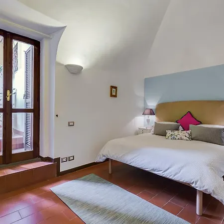 Purificazione 44 Lejlighed